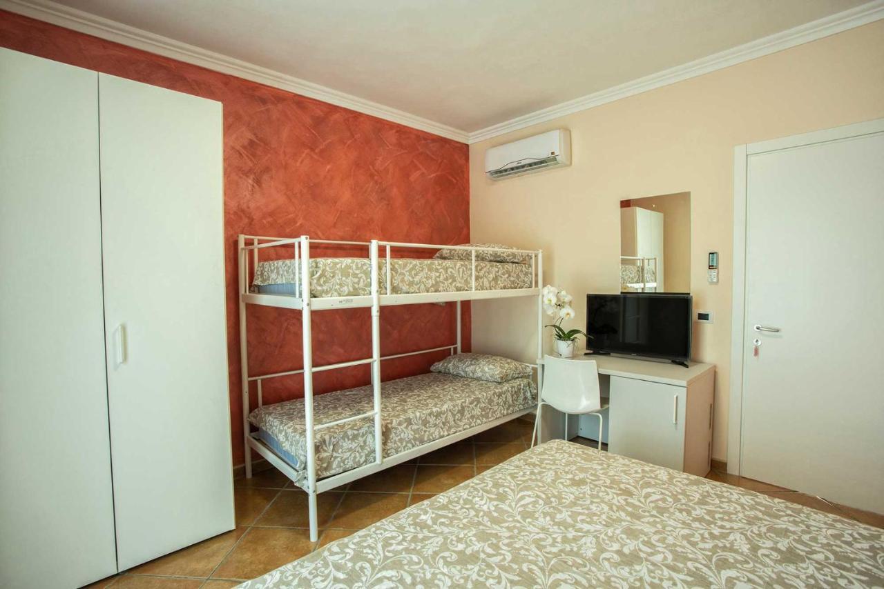 B&B Carmelina กราญาโน ภายนอก รูปภาพ