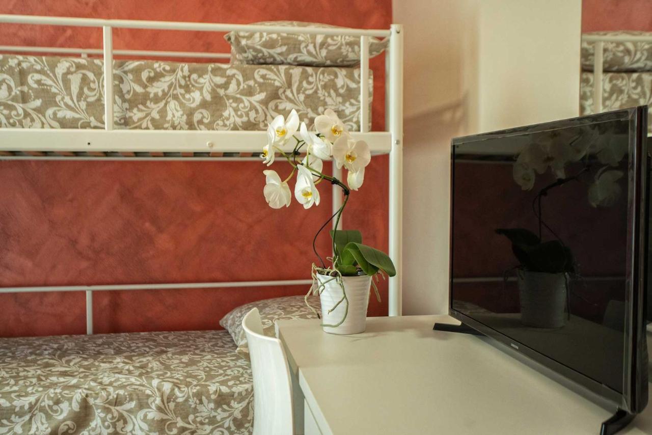 B&B Carmelina กราญาโน ภายนอก รูปภาพ